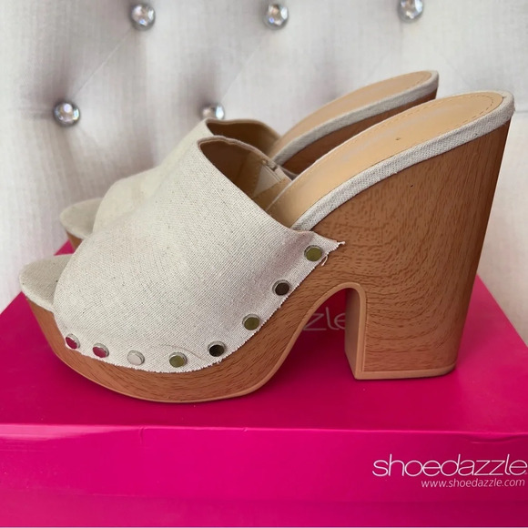 Linen Fabric Wedge with Wood Heel - Picture 3 of 4